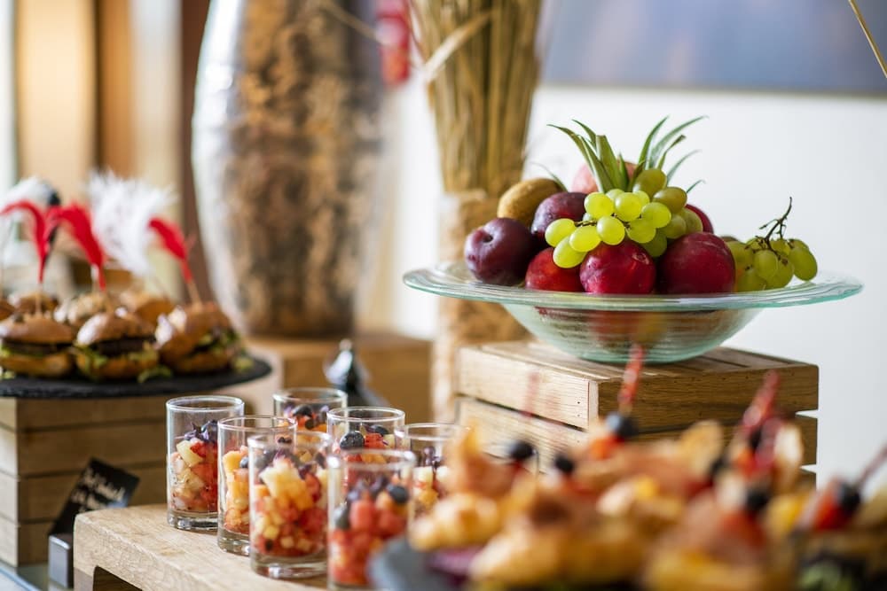 Crowne Plaza Muscat OCEC by IHG