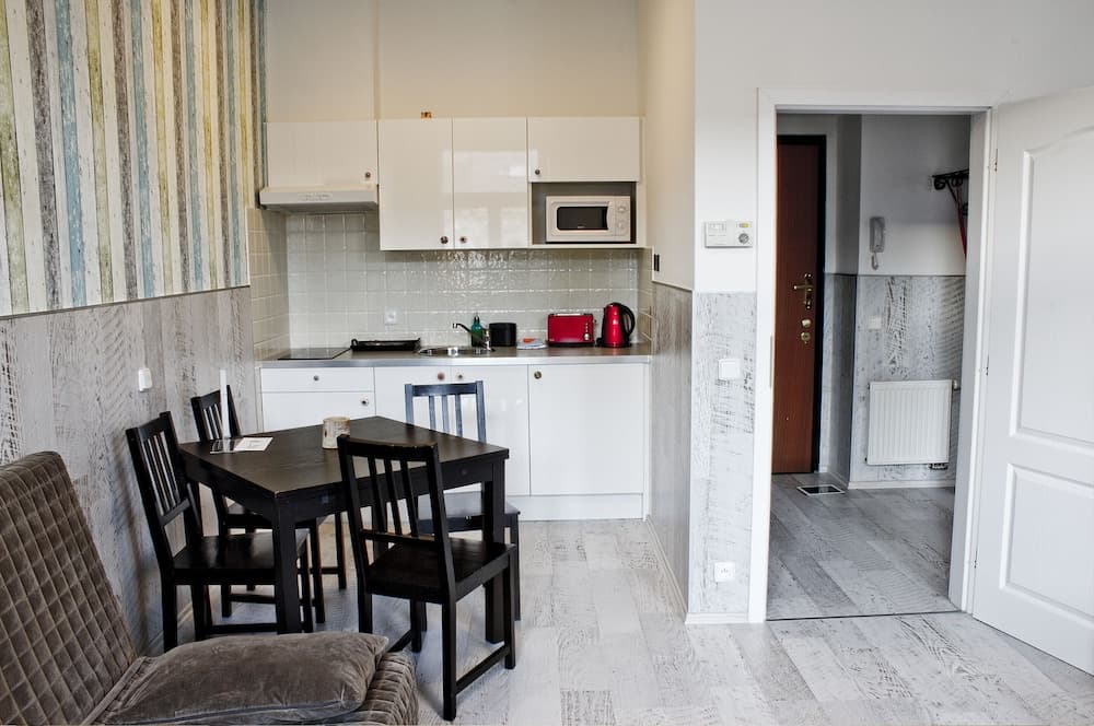 Royal Court Apartments