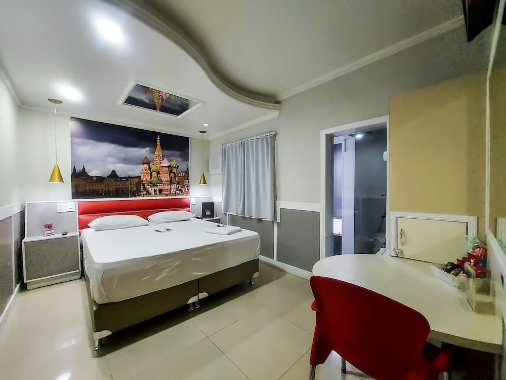 Calamares Hotel