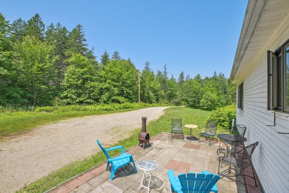 Charming & Scenic Gouldsboro Getaway w/ Patio!