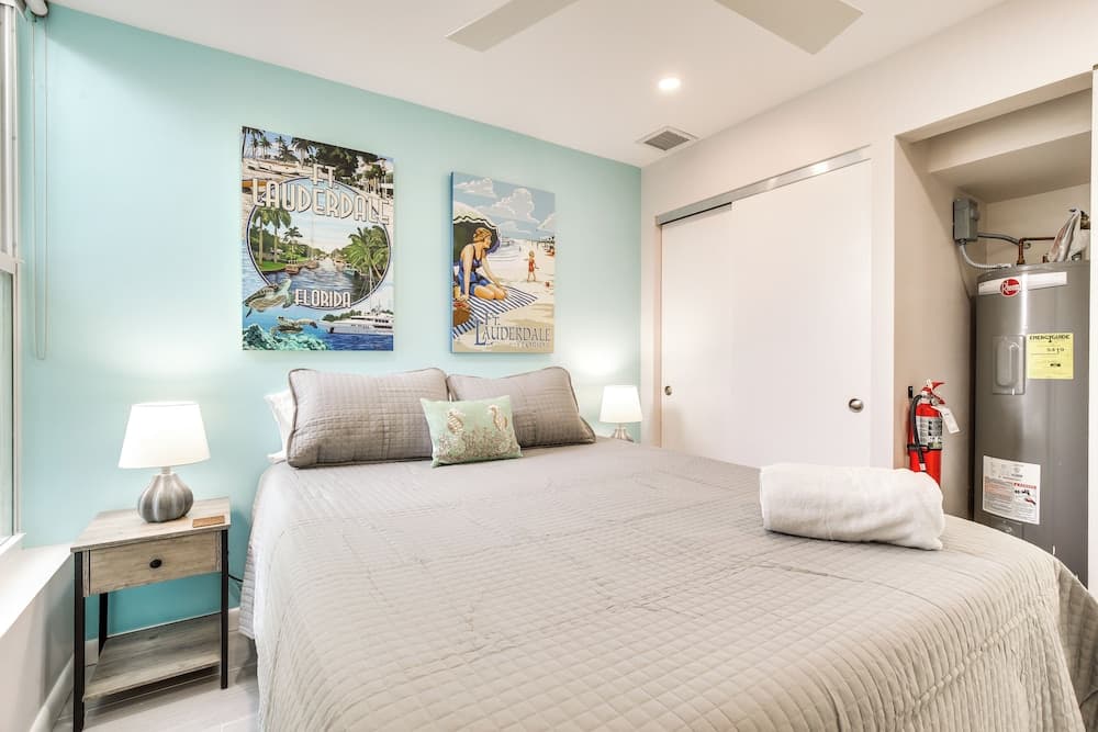 Fort Lauderdale Condo w/ Patio, Near Canal!