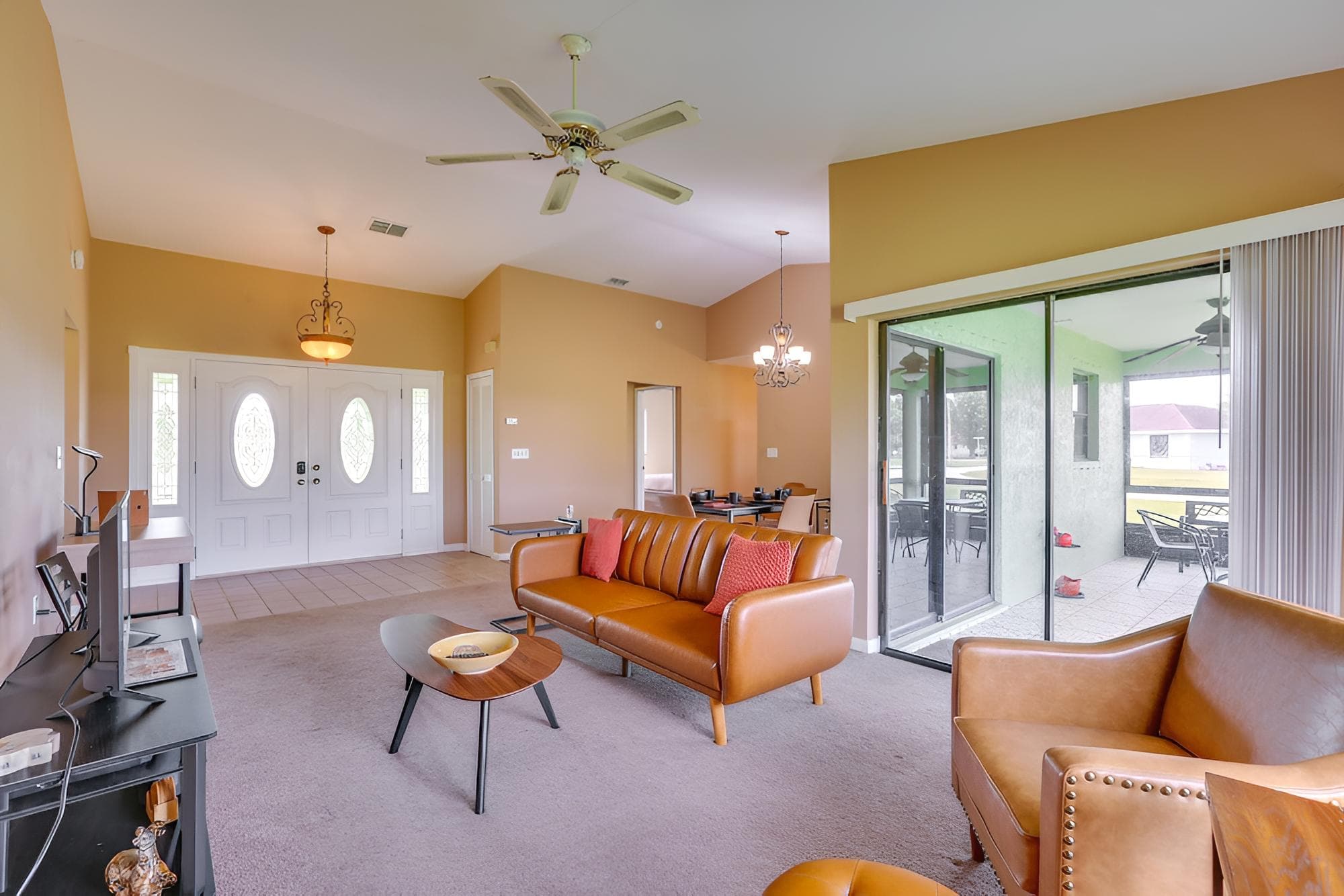 Family-friendly Lehigh Acres Home: Screened Porch!