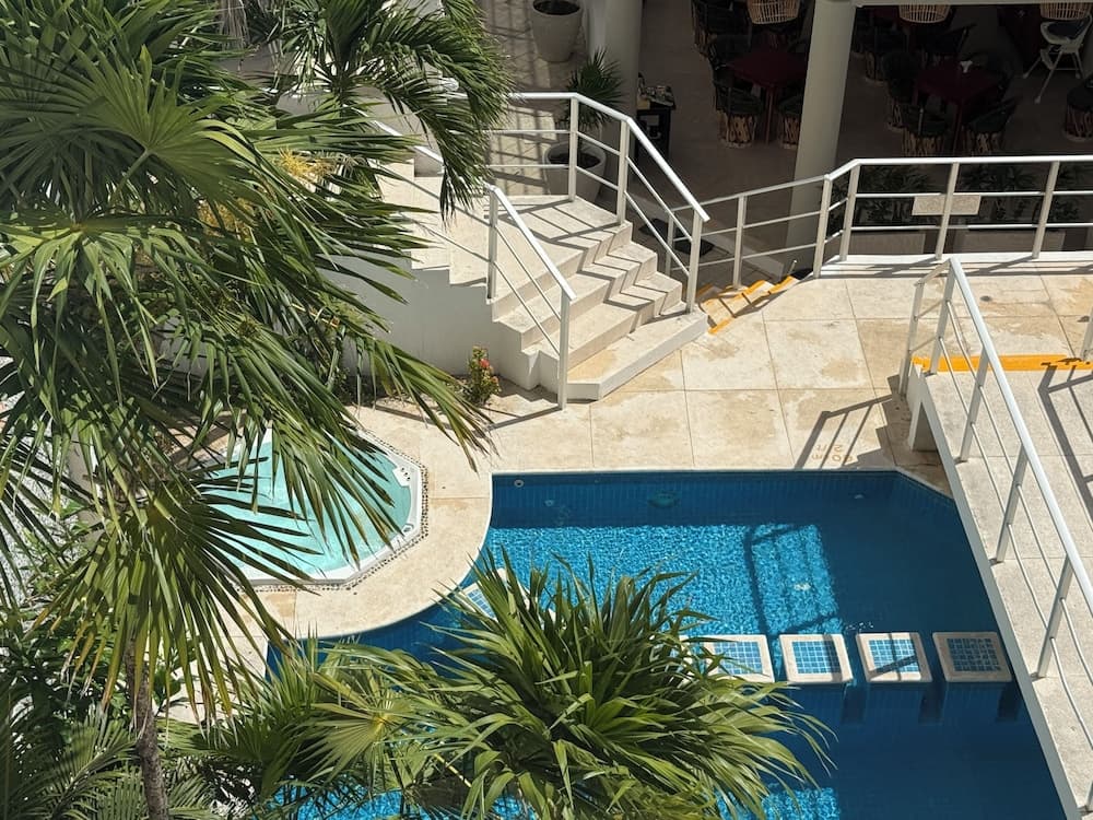 Luciana Hotel & Beach Club