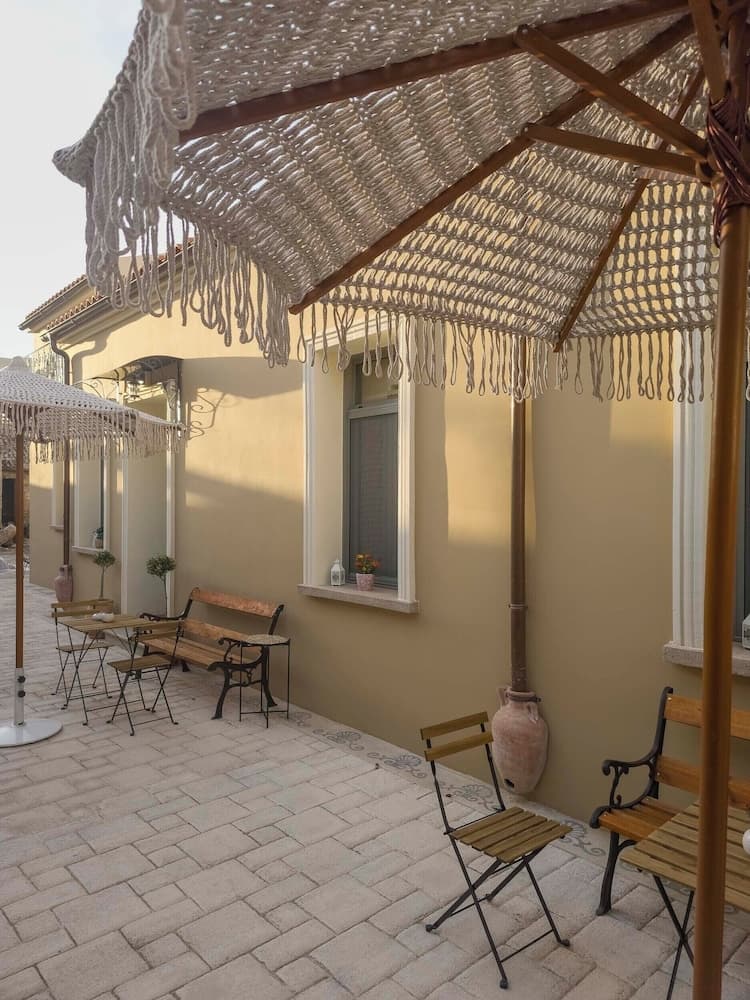 Strofilia Guest House