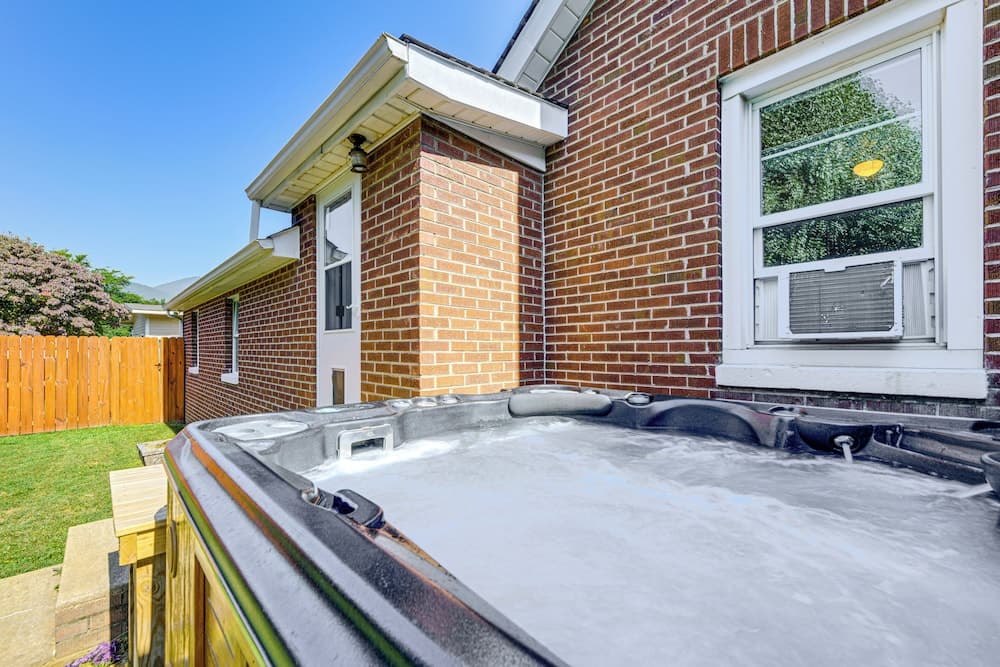 Lovely Waynesville Home w/ Yard: Pet Friendly
