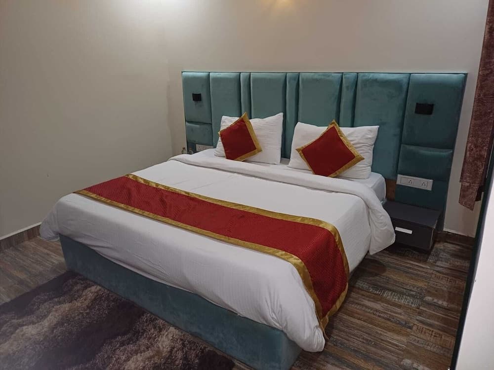 Sarla Hotel Inn