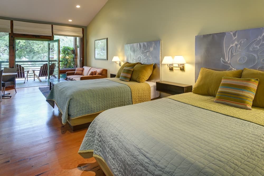 Desert Pearl Inn