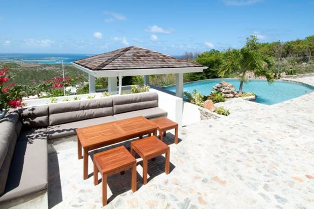 Victoria by Island Properties Online