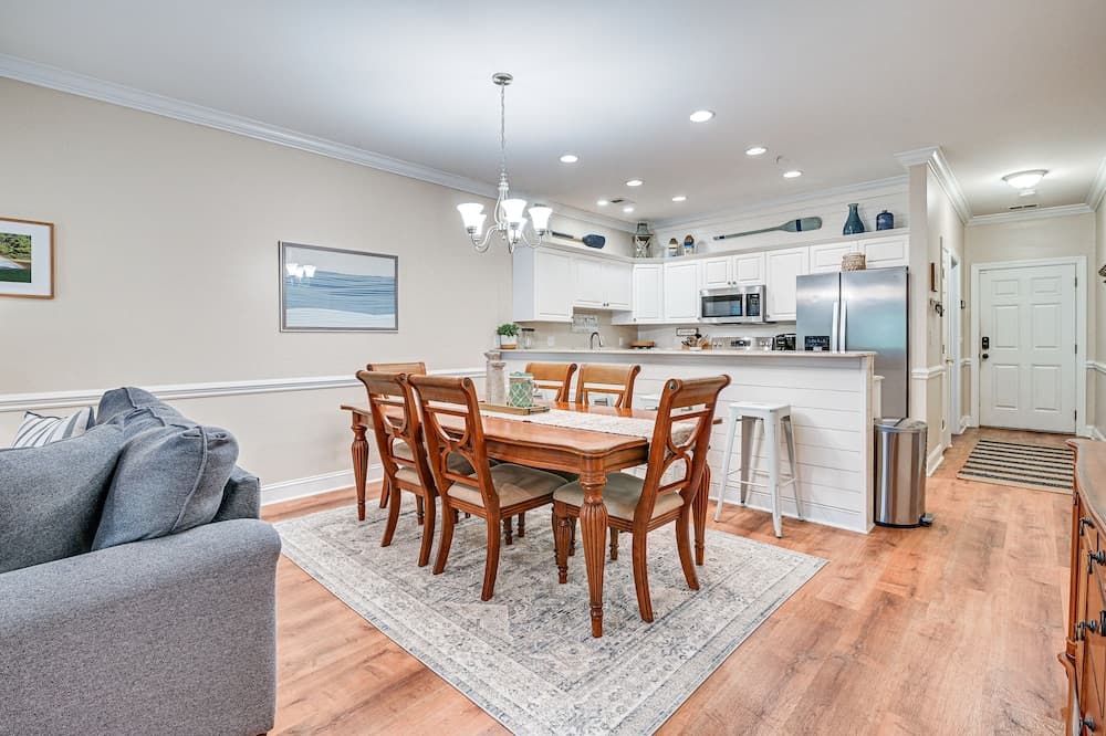 Murrells Inlet Condo w/ Pool Access: Near Beach!