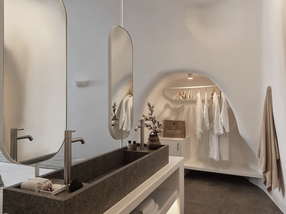 Canaves Oia Suites - Small Luxury Hotels of the World
