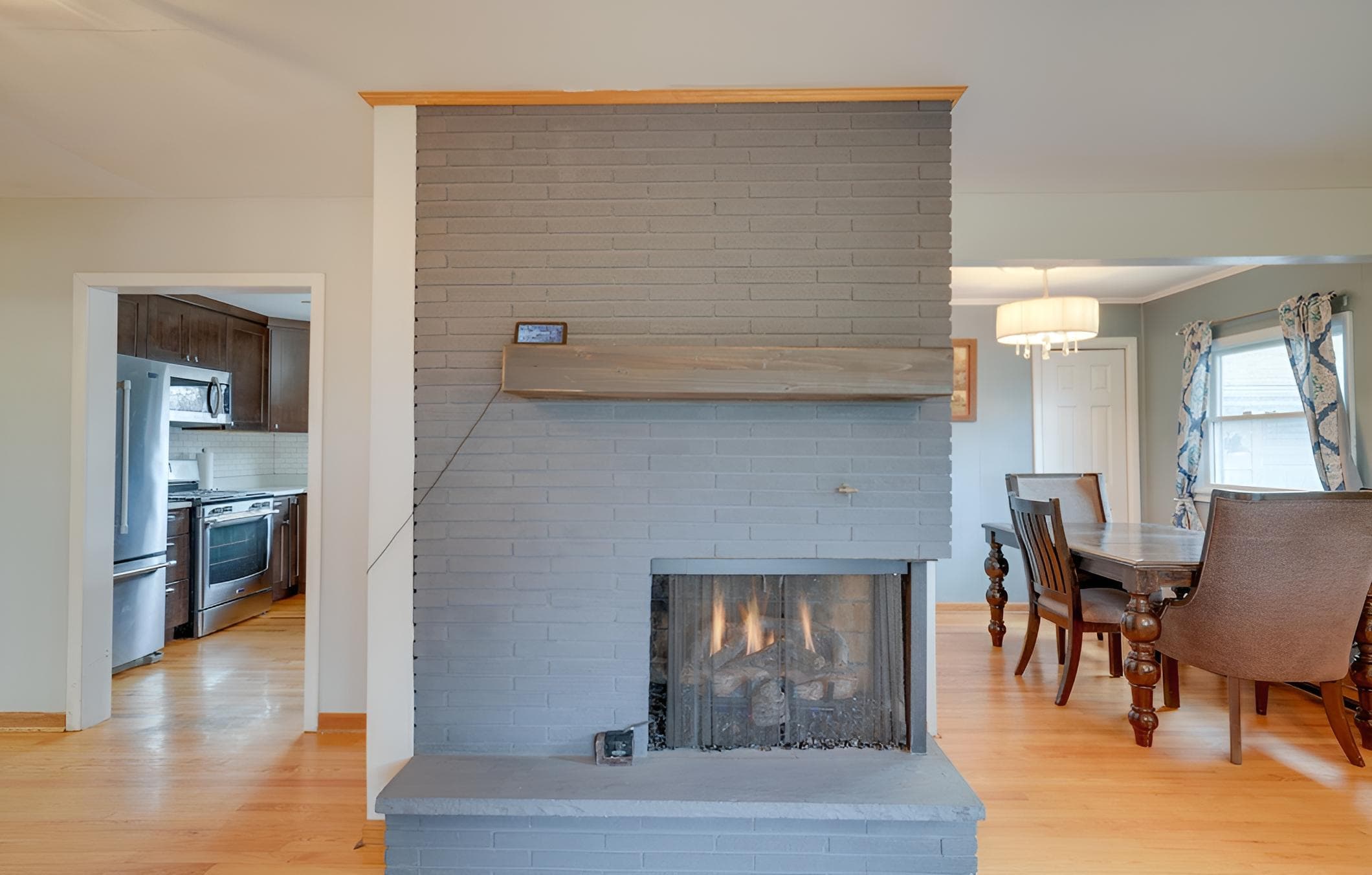 Cozy Lisle Home w/ Fenced Backyard: Pets Welcome!