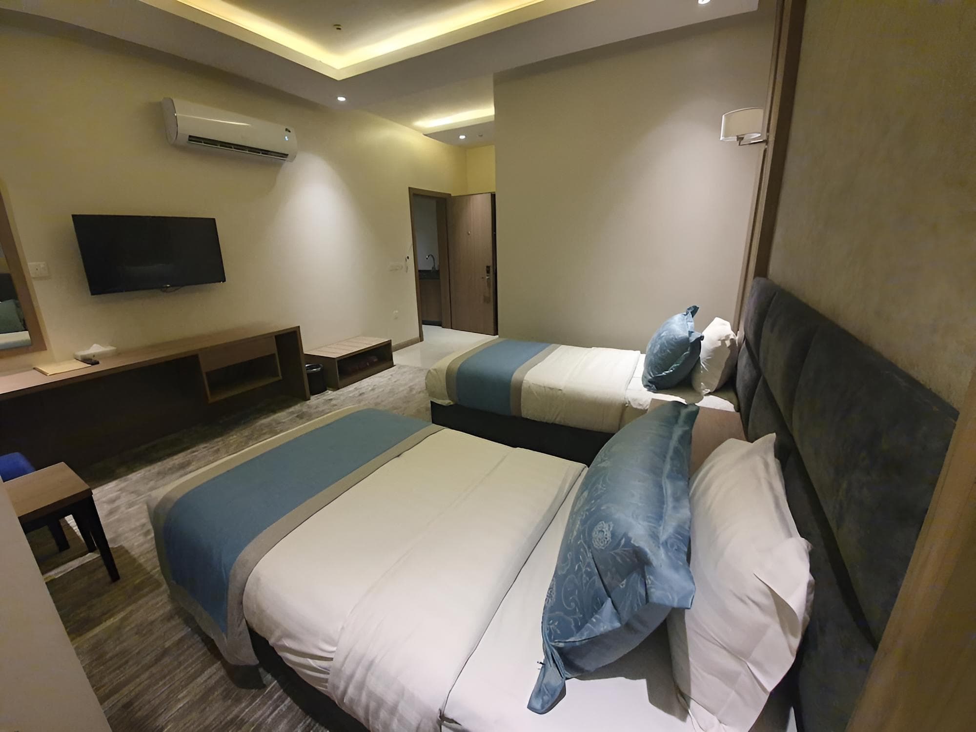 Grand Silverton Hotel