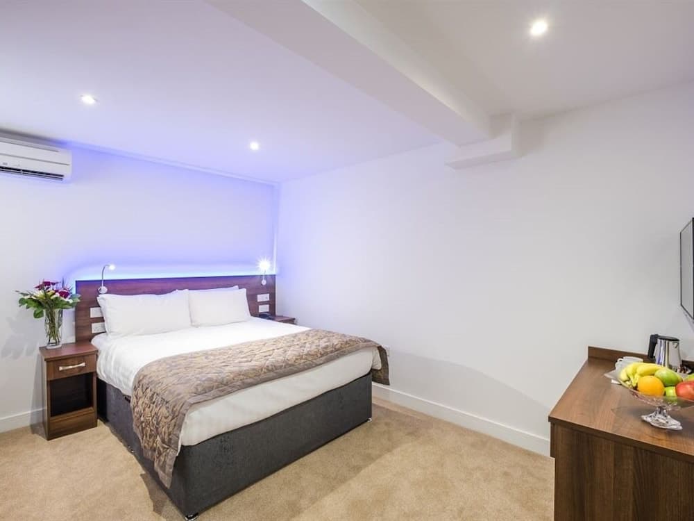 Signature Hotel London