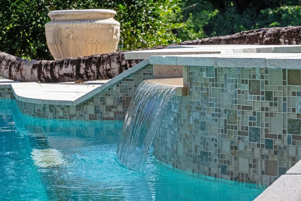 Luxurious 6-Bedroom Villa with Pool & Games