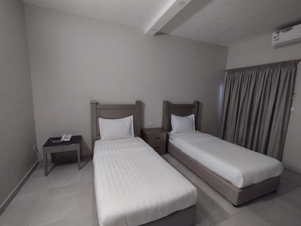 Al Iqbal Hotel
