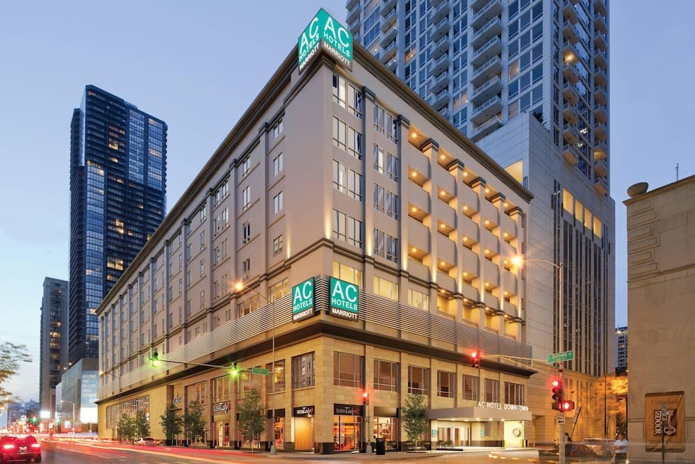AC Hotels by Marriott Chicago Downtown