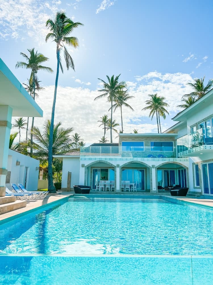 Peninsula Esmeralda Luxury Hotel & Villas