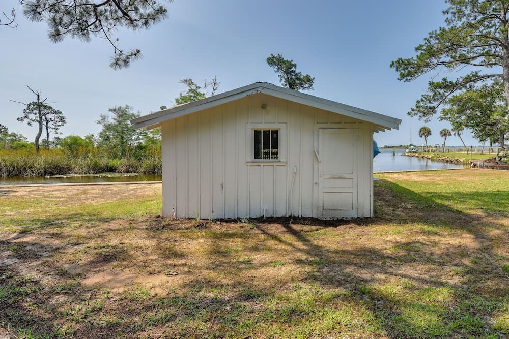 Freeport Waterfront Vacation Rental w/ Boat Launch