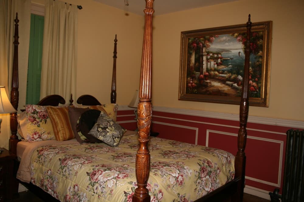 Williamsburg Manor B&B