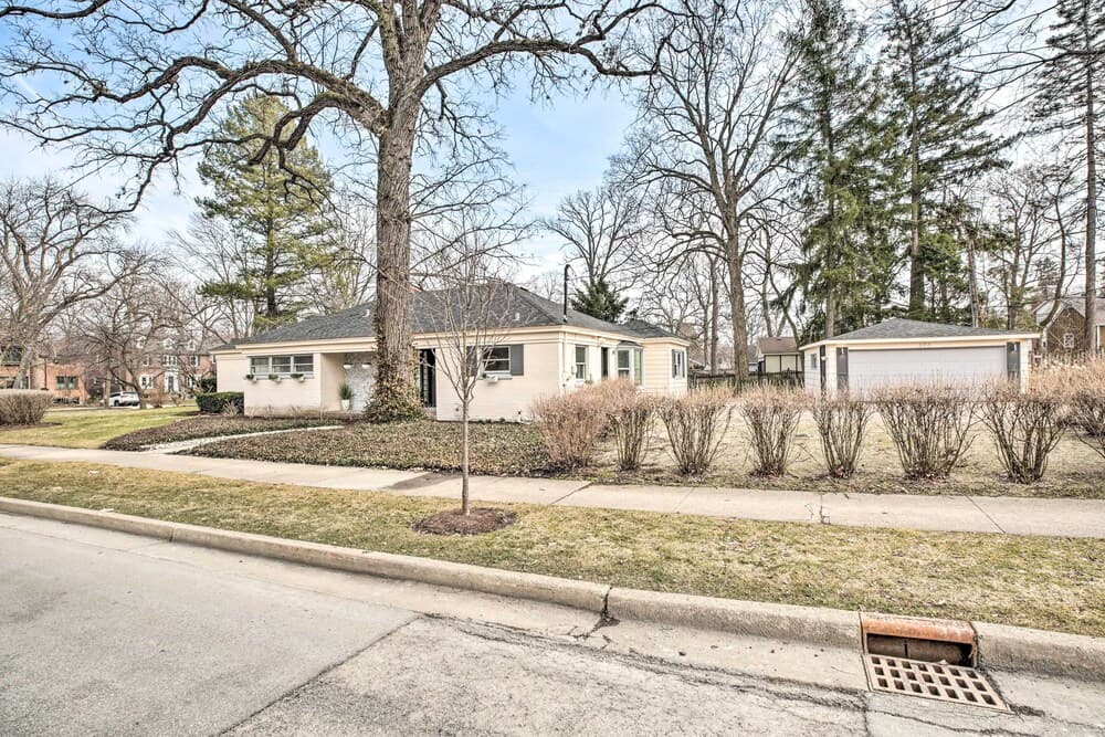 Home w/ Office + Yard: 25 Mi to Downtown Chicago!