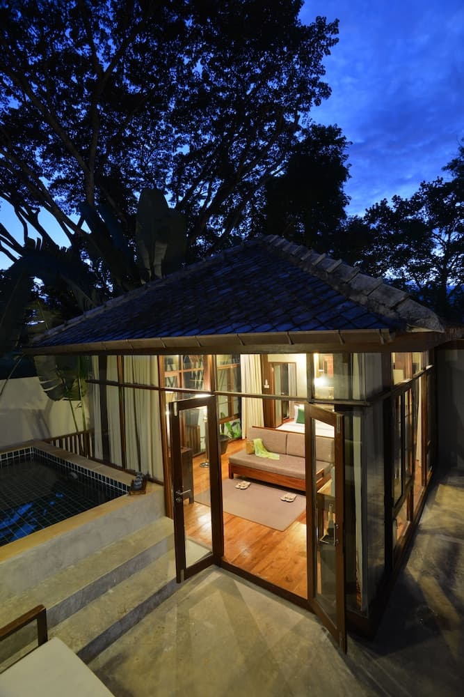 The Quarter Hotel