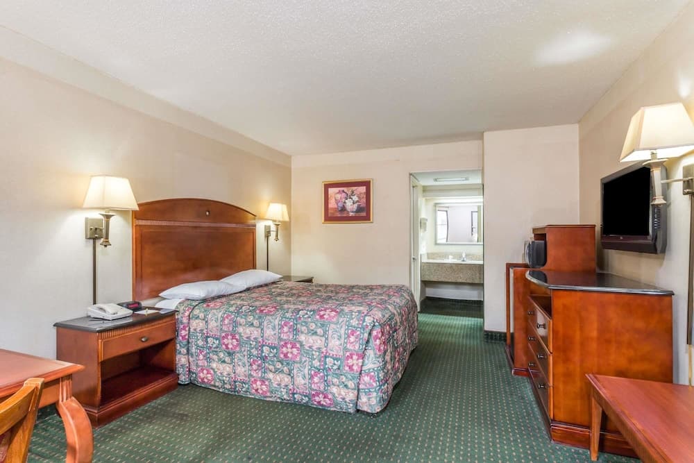 Days Inn by Wyndham Camp Springs/Andrews AFB DC Area