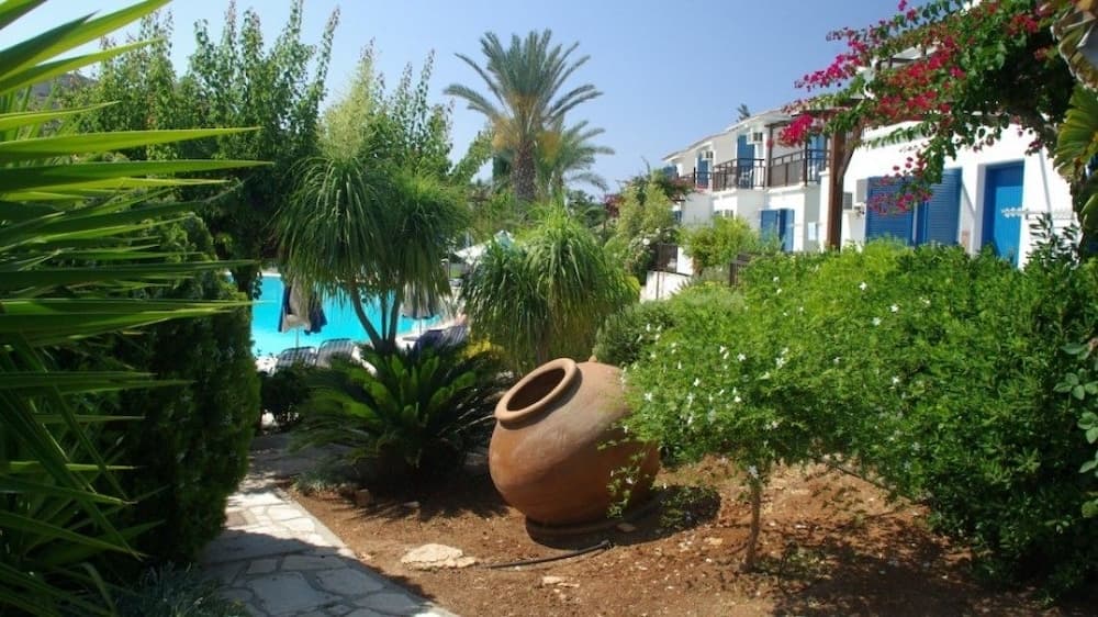 Hylatio Tourist Village