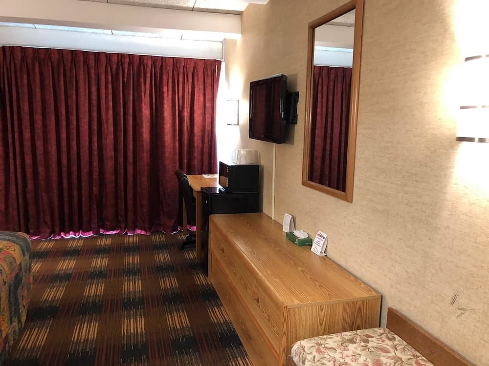 Red Carpet Inn North Syracuse