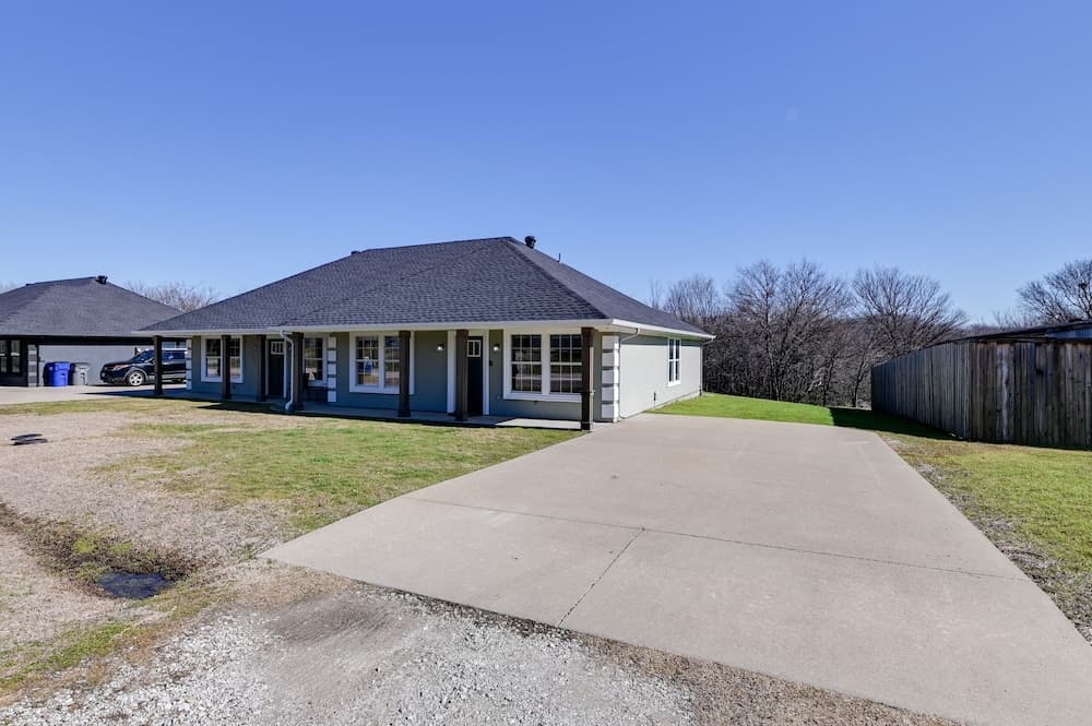 'little Elm Diamond' - Steps to Lewisville Lake!