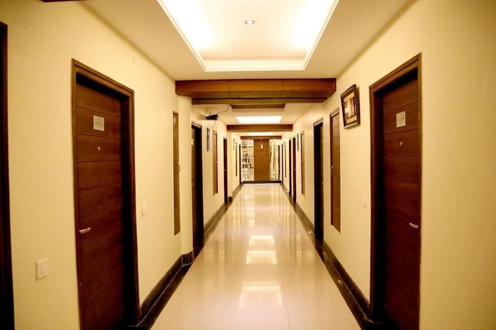 JK Rooms 130 Hotel Paras