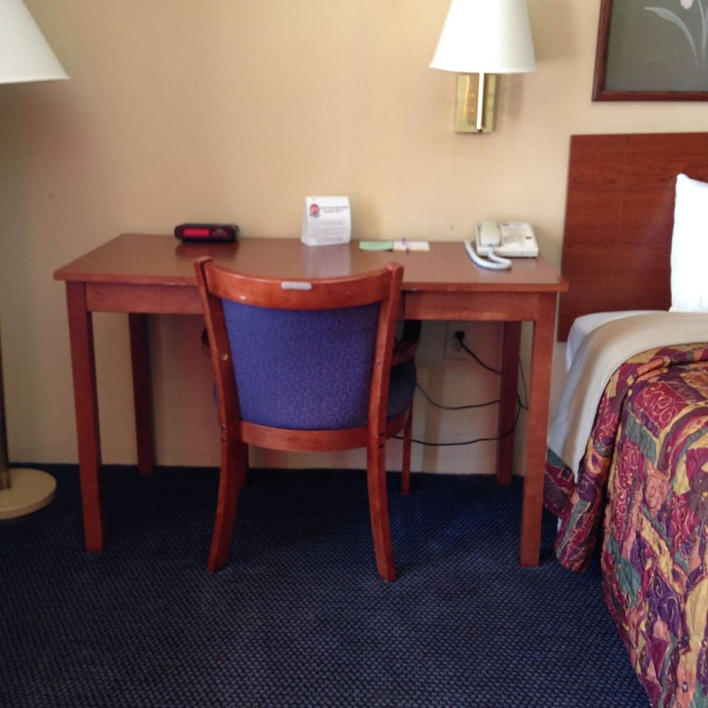 Knights Inn Elizabethtown