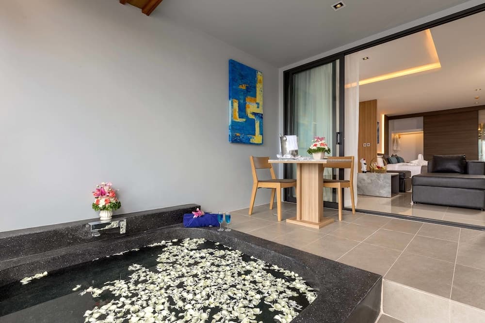 Kudo Hotel & Beach Club (Adults Only)
