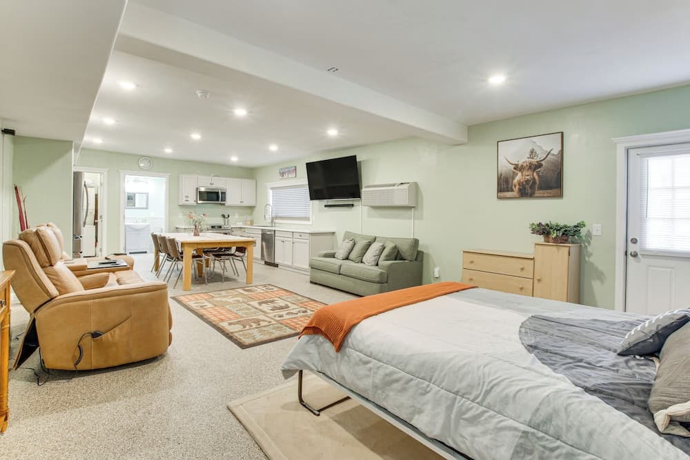 1 Mi to Box Elder County Fairgrounds: Cozy Studio