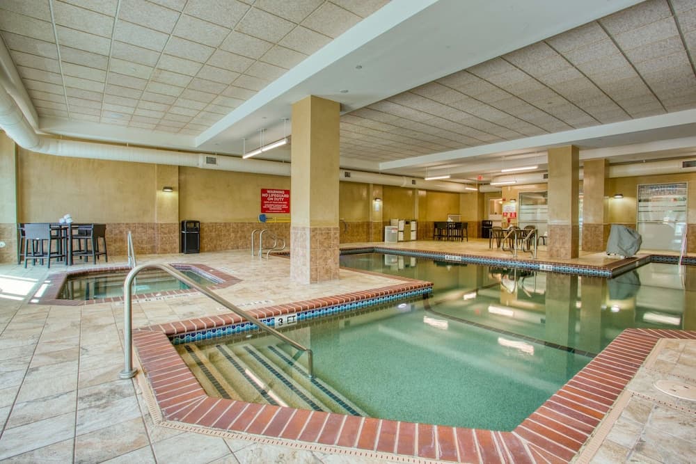 Drury Inn & Suites Near La Cantera Parkway