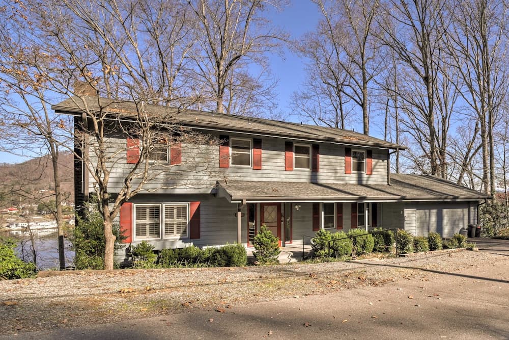 Lake Junaluska Home w/ Deck, Close to Trails!
