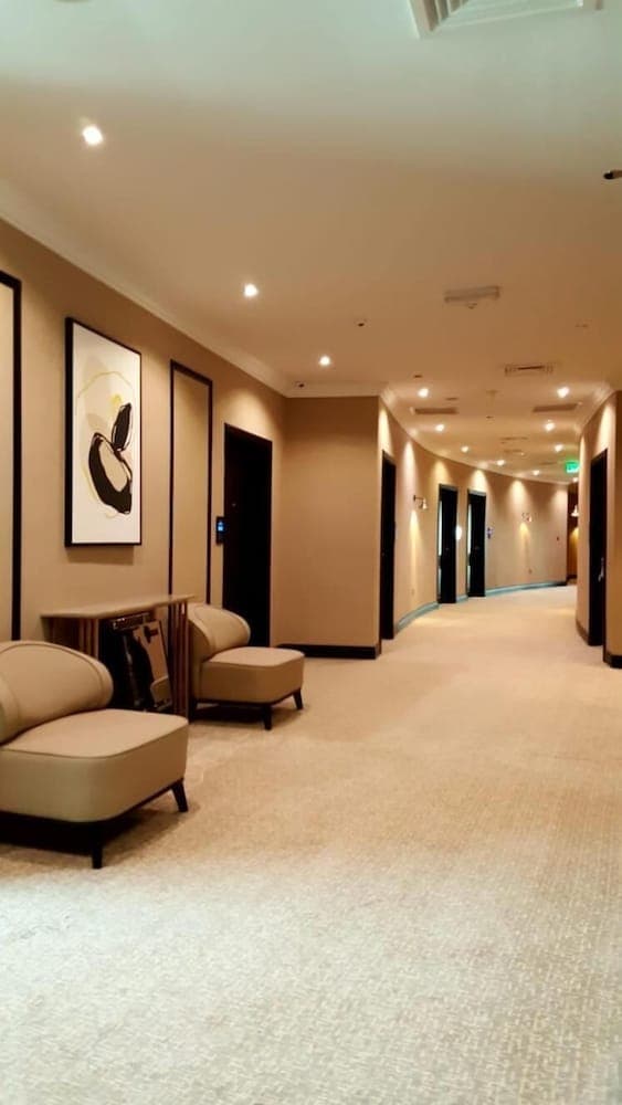 Horizon Manor Hotel