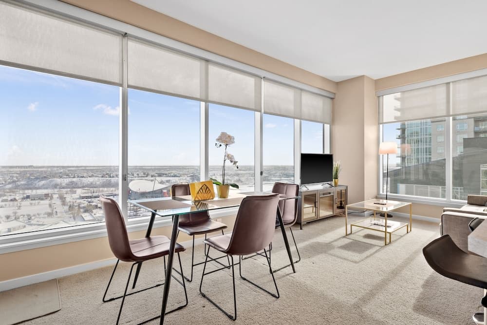 GLOBALSTAY. Modern Downtown Condos. Free parking