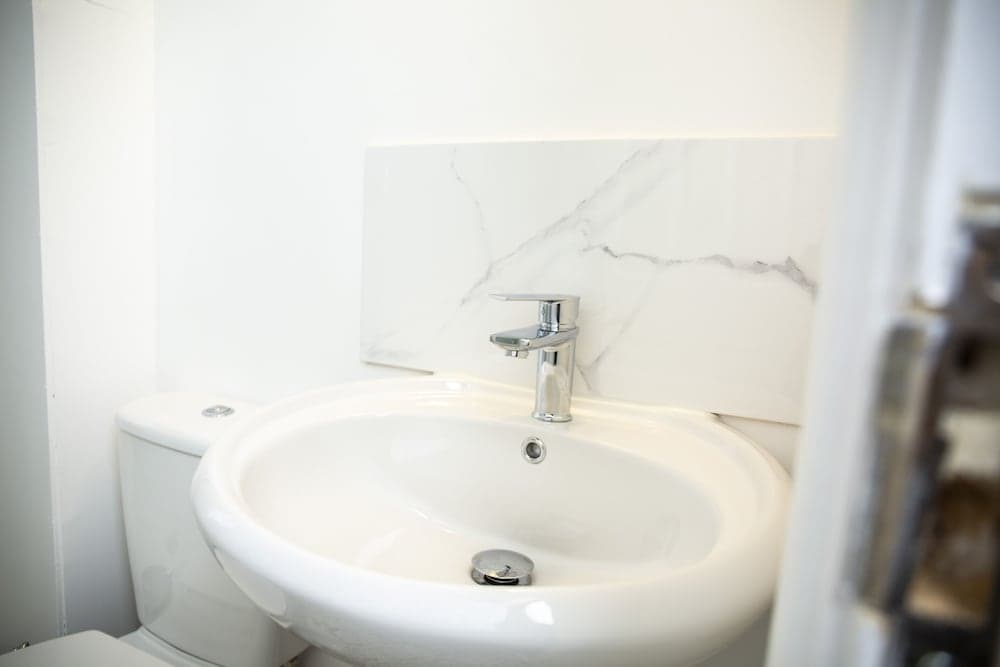 Modern Townhouse Apartment in Stratford Upon Avon With Wifi & Netflix