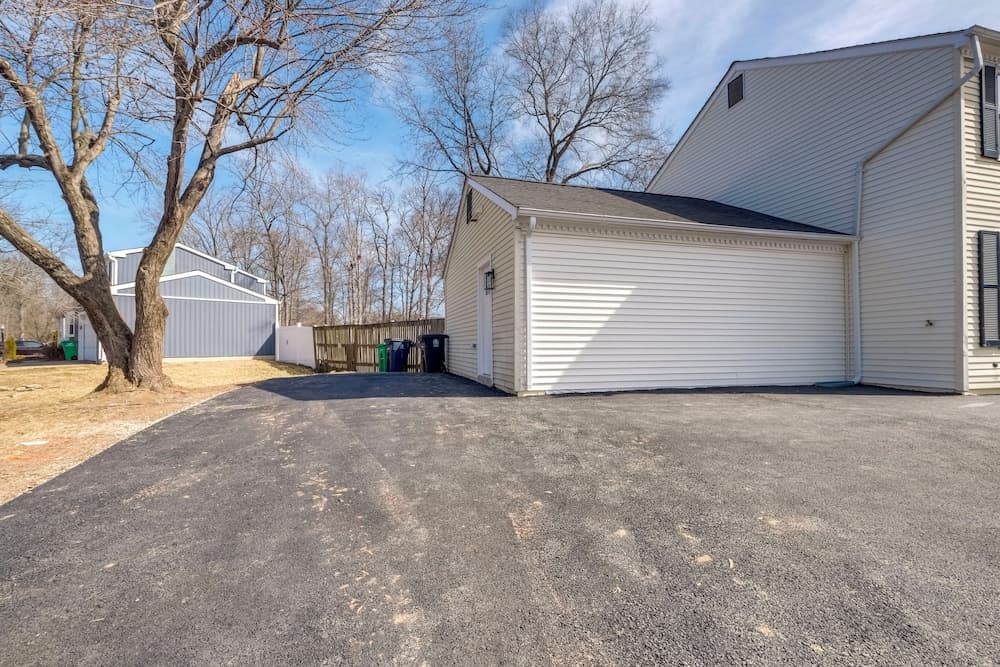 18 Mi to DC: Upscale Apartment in Fort Washington!
