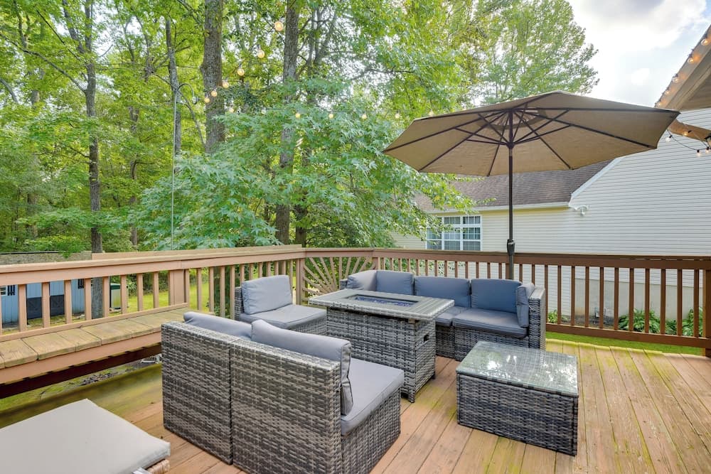 Room to Work & Relax! Laurel Home w/ Office, Yard