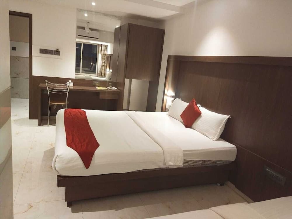 Hotel Express INN, Panvel