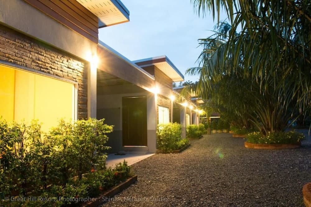 Great Hill Resort