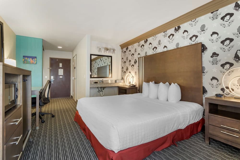 Aiden Austin City Hotel