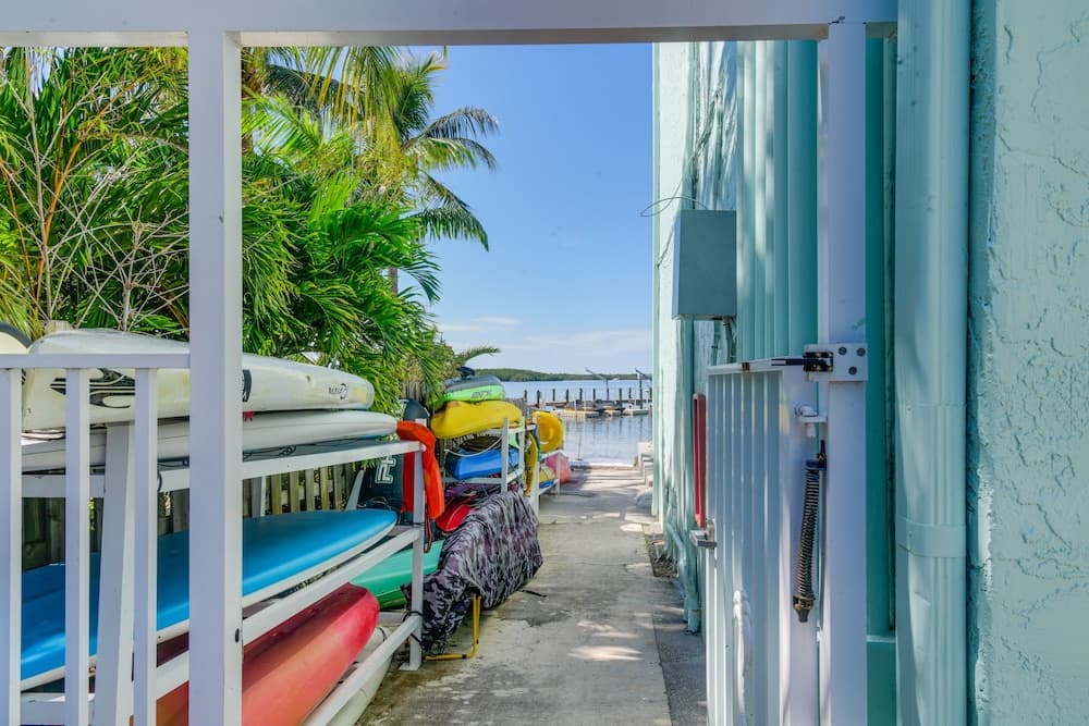 Beachfront Tavernier Abode w/ Balcony & Bay Views!