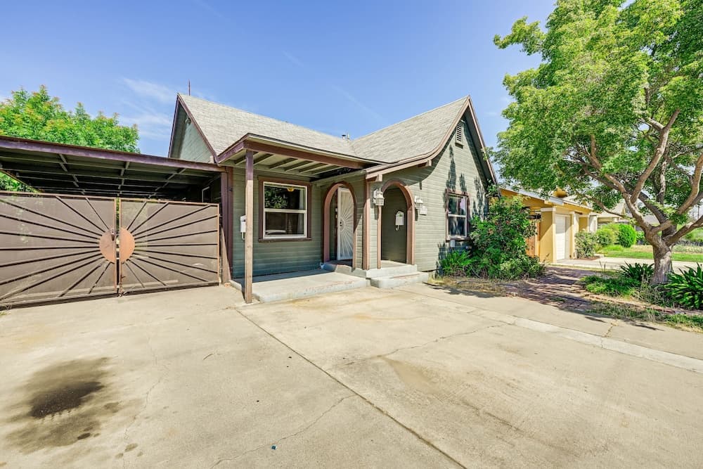 Visalia Vacation Rental Near Sequoia National Park