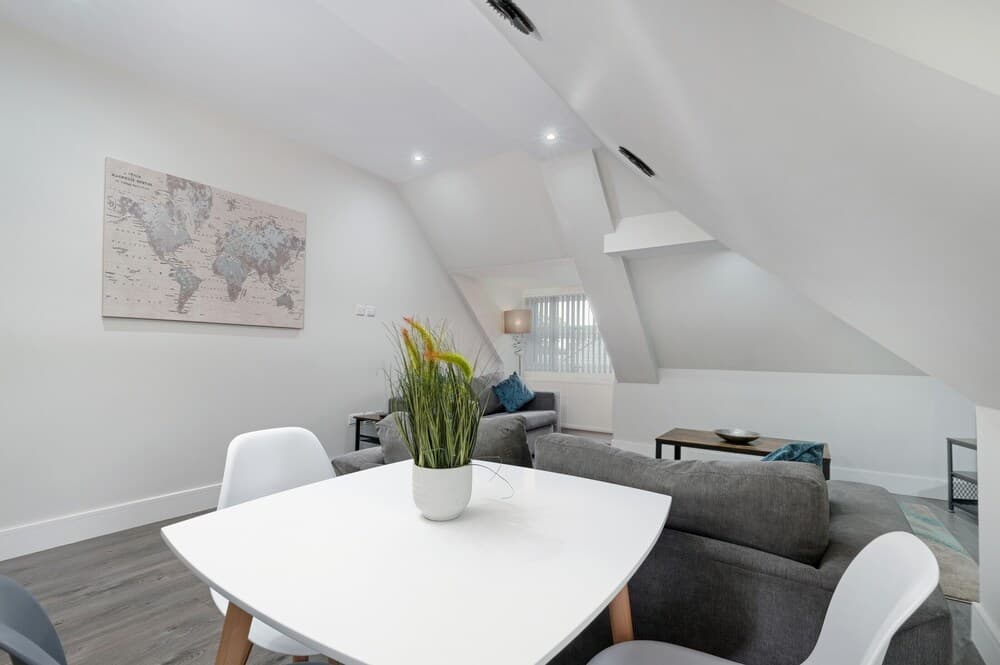 Crown Place 2 & 3 Bedroom Luxury Apts