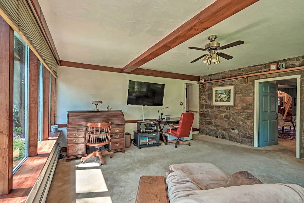 Pool & Courtyard: Timeless Home in Lansdale