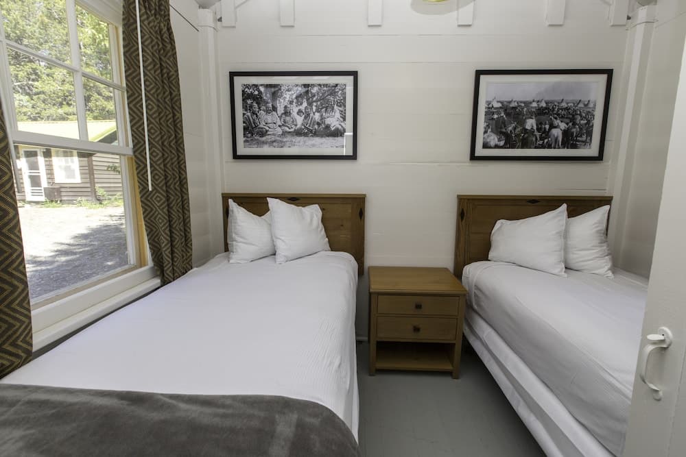 Swiftcurrent Motor Inn and Cabins - Inside the Park