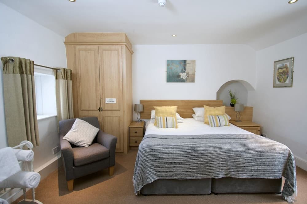 The Plough Inn