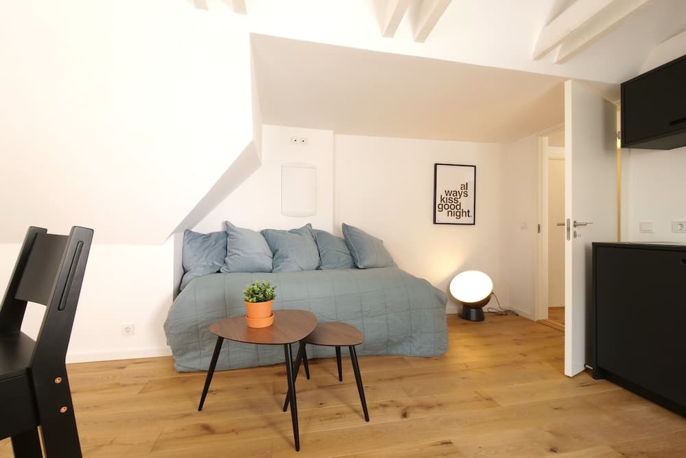 Rent a place to sleep 4